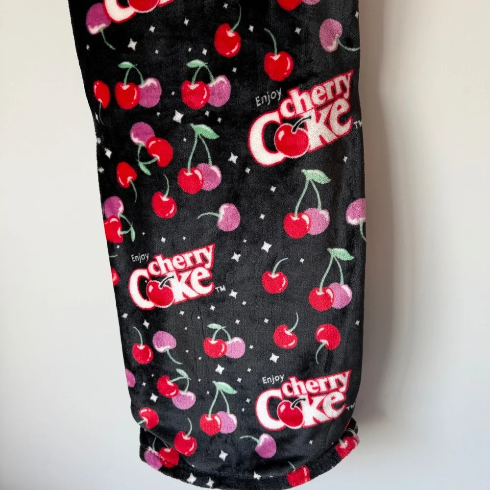 New Coca-Cola 60x70 Cherry Coke Oversized Throw Blanket Drink Soda Black Red